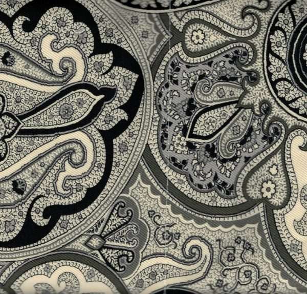 Paddock Shawl Paisley Vivian M Valance - Image 2